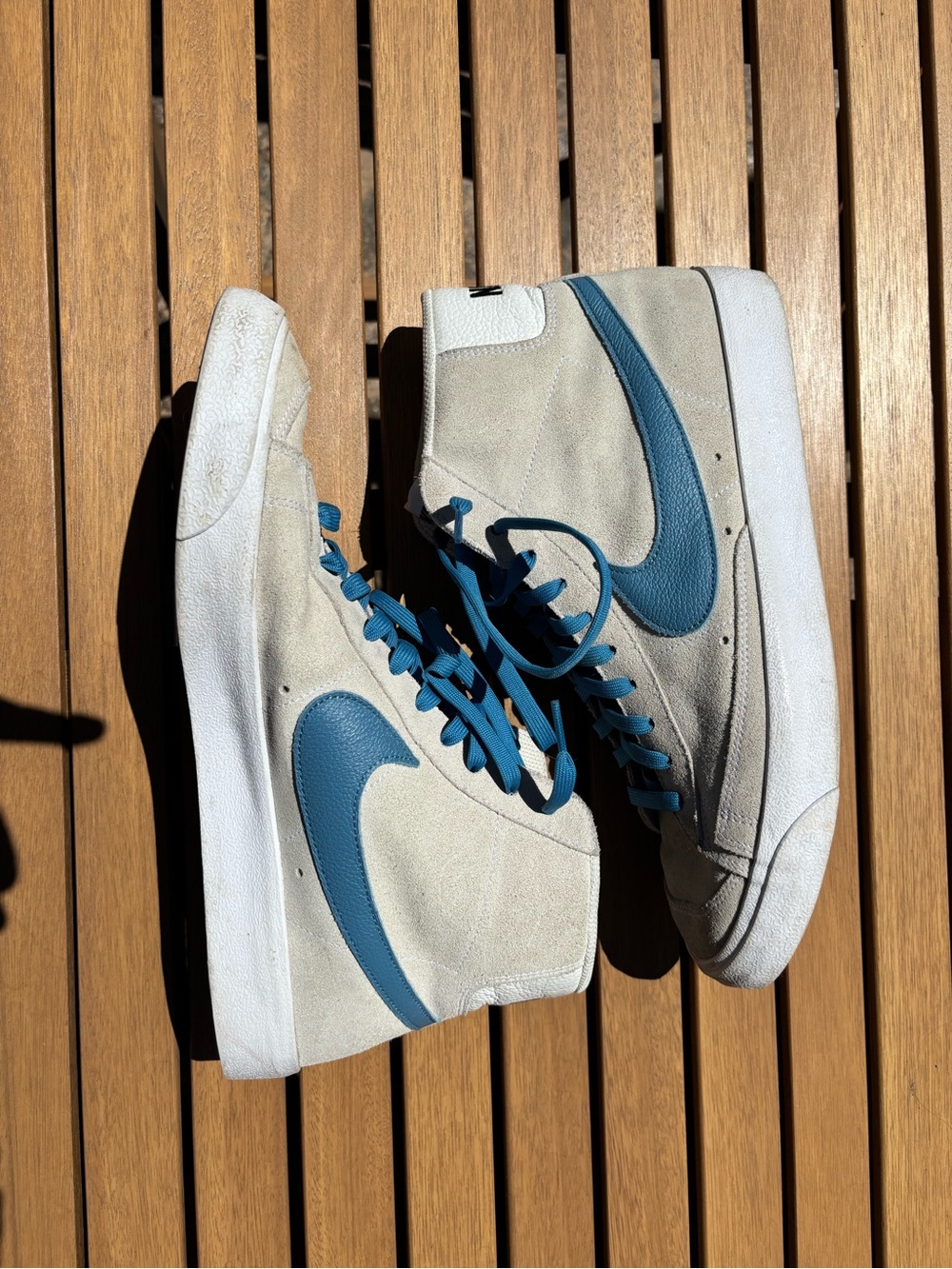 Nike Blazer Mid 77- Men’s Mid-Top Suede Sneakers in Cream and Teal